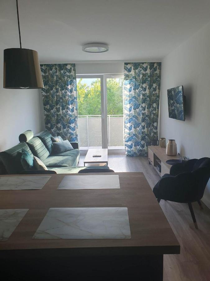 Apartament 3 Pokojowy Lub Pokoj W Mieszkaniu W Nowym Bloku Варшава Экстерьер фото