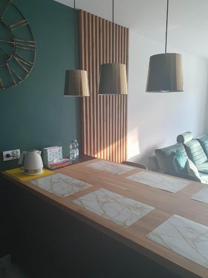 Apartament 3 Pokojowy Lub Pokoj W Mieszkaniu W Nowym Bloku Варшава Экстерьер фото