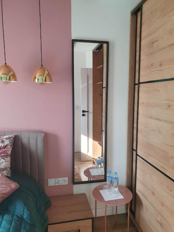 Apartament 3 Pokojowy Lub Pokoj W Mieszkaniu W Nowym Bloku Варшава Экстерьер фото