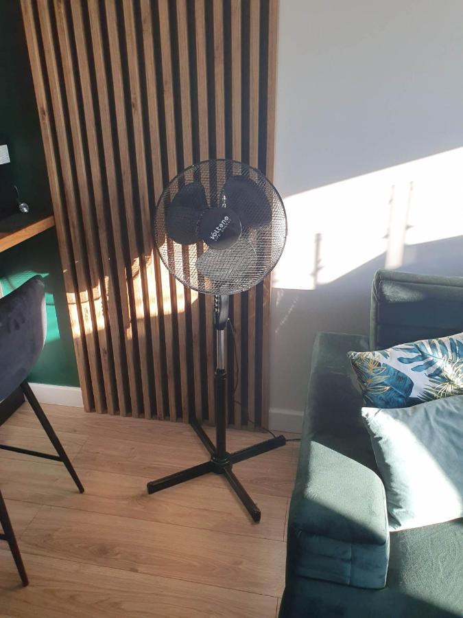 Apartament 3 Pokojowy Lub Pokoj W Mieszkaniu W Nowym Bloku Варшава Экстерьер фото